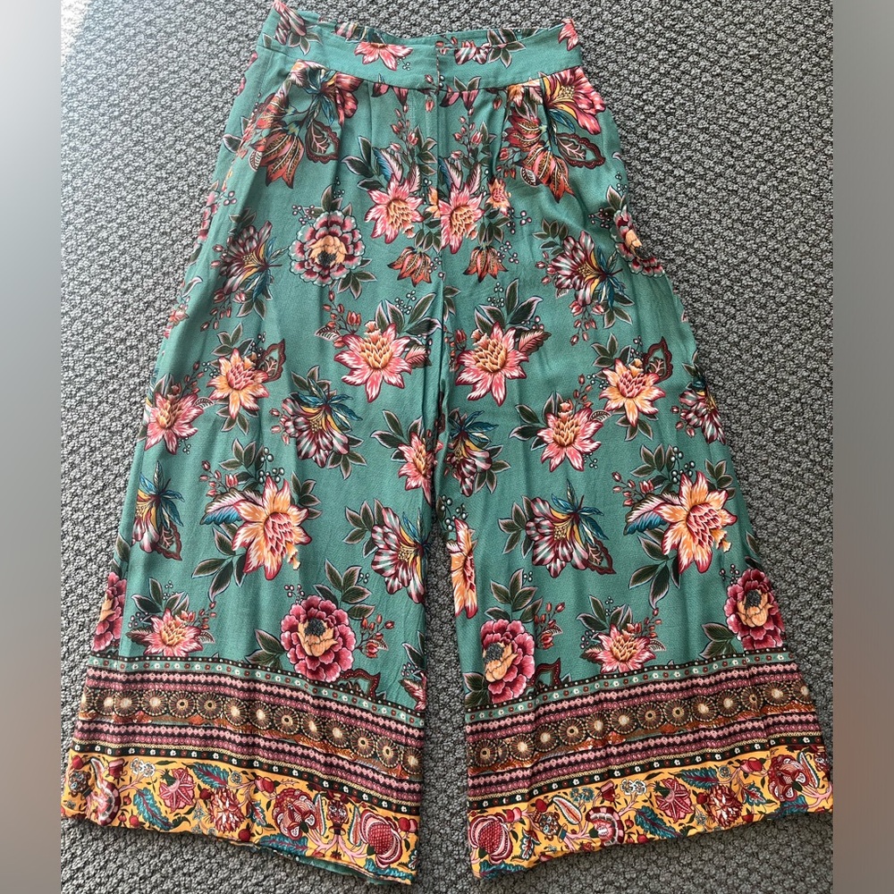 Farm Rio Cropped Wide Leg Pants